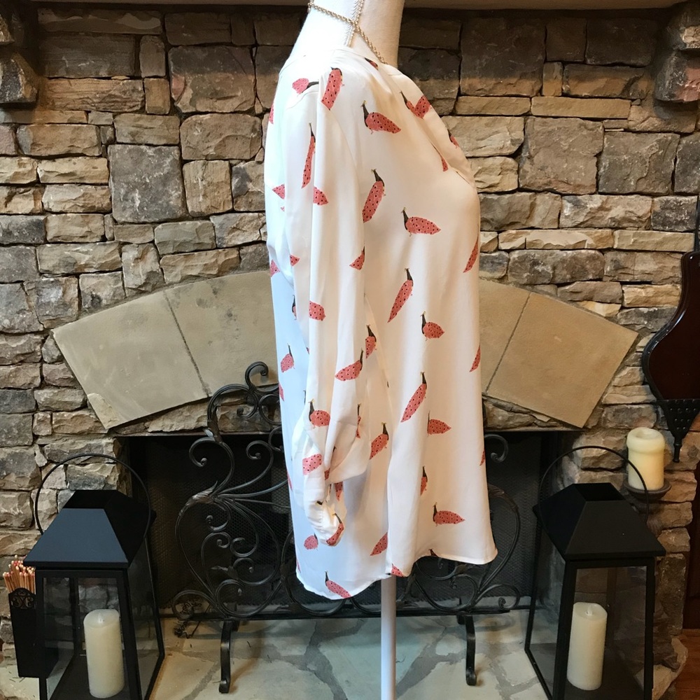 NWOT Loft Peacock Print Cream Blouse Medium - Picture 3 of 6